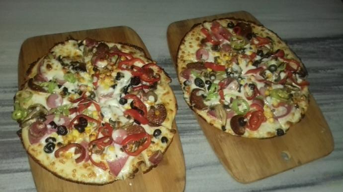 Bol Malzemeli Pizza Yapmaya Ne Dersiniz?