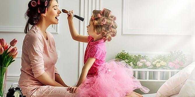 Kızların Rol Modeli Anneler ve Eğlenceli Anları!