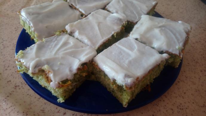 Beş Çaylarının Yanına Nefis Ispanaklı Kek Nasıl Yapılır?