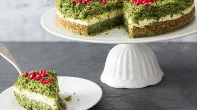 Beş Çaylarının Yanına Nefis Ispanaklı Kek Nasıl Yapılır?