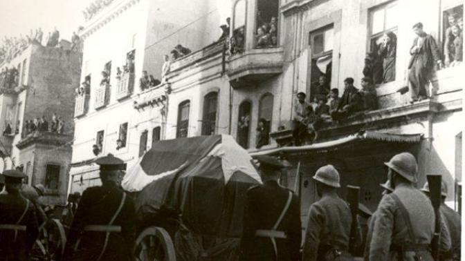 Türk Halkı Ulu Önderini Ebediyete Uğurluyor!