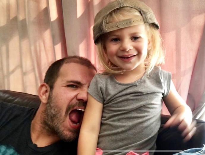 Tolga Karel ve Mia