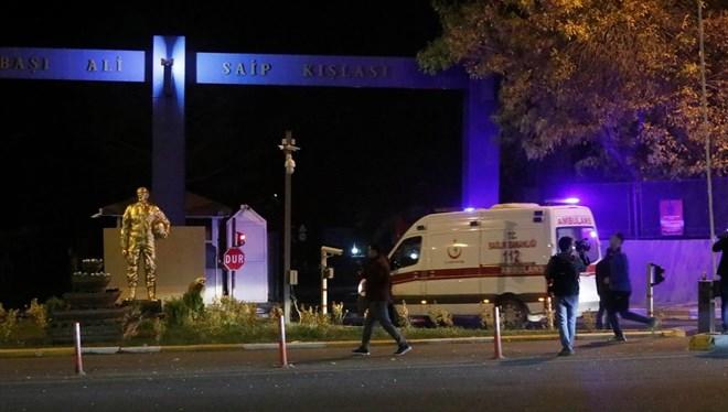 Şanlıurfadaki 20. Zırhlı Tugay Komutanlığının Cephaneliğinde Patlama Meydana Geldi