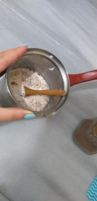 Soğuk Kış Günlerinde İçinizi Isıtacak Çikolatalı Süt Tarifi!