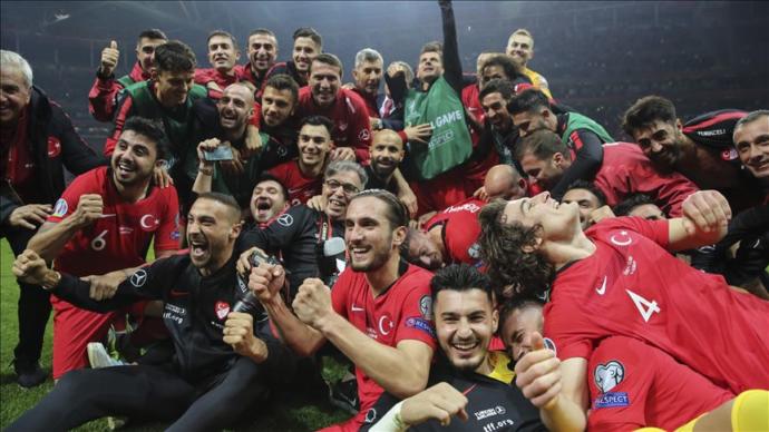 Helal Olsun Çocuklar! Türkiye EURO 2020 Biletini Aldı (Türkiye 0-0 İzlanda)