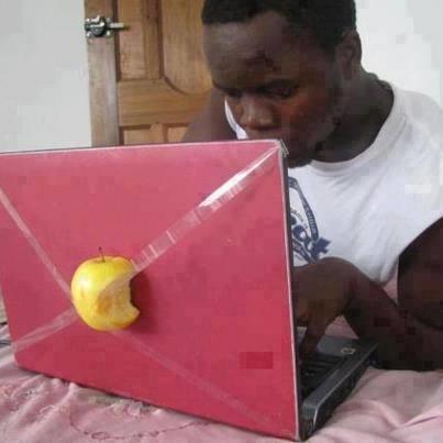 Türkler Apple'ın Açıklarını Bulmaya Devam Ediyor