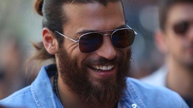 Askere Gidecek Can Yaman'ın Saçları Açık Artırma ile Satılabilir!
