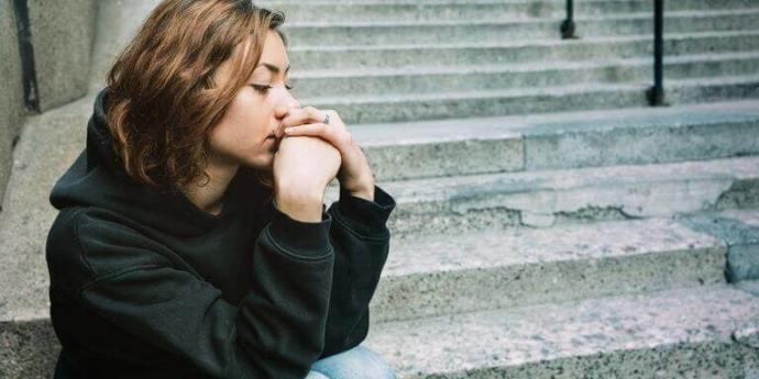 Akatizi Nedir ve Nasıl Tedavi Edilir?