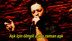 Uğruna Şarkılar Yazılan ve Hiçbir Konserde Adı Geçmeyen Dumanın Bal Kadını!