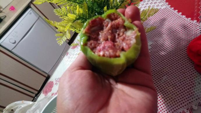 Elime gülmeyin biliyorum çok büyük ellerim var 😂