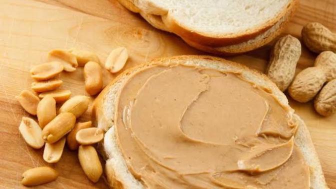 Diyet Yapanlar İçin Mükemmel Bir Tarif: Fit Fıstık Ezmesi Nasıl Yapılır?