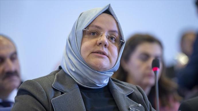 Bakan Zehra Zümrüt Selçuk