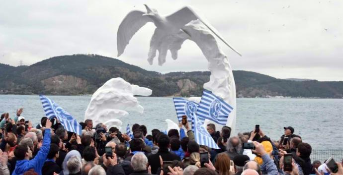 Sarıyer ve Martı Heykeli