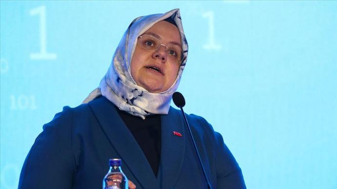 Aile, Çalışma ve Sosyal Hizmetler Bakanı Zehra Zümrüt Selçuk