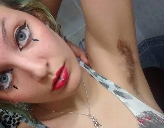 Pürüzsüzlükleriyle Değil, Vücut Tüyleriyle Dikkat Çeken Ünlüler