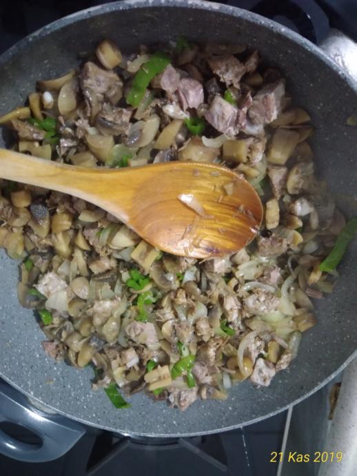 Yemek İcat Ettim: Kavurmalı Mantar Sote Nasıl Yapılır?