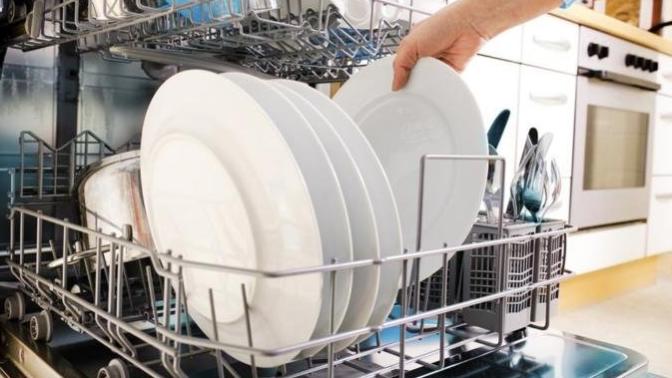 Mutfakların Olmazsa Olmazı Bulaşık Makinesi Nasıl Temizlenir?