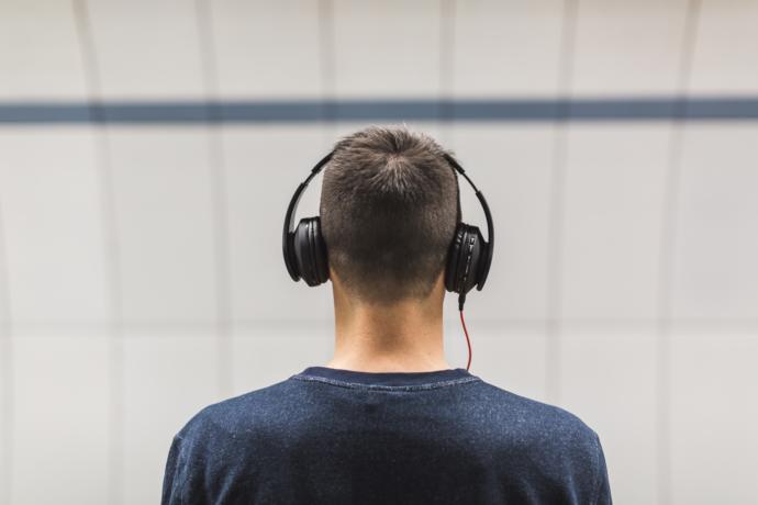 Boş Zamanlarınızı Değerlendirmenin En Zevkli Yolu: Modern Zaman Radyosu Olarak Anılan Podcast’in En Güzel Örnekleri!