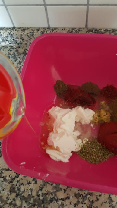 Zeytin yağı da korodaki yerini alsın.