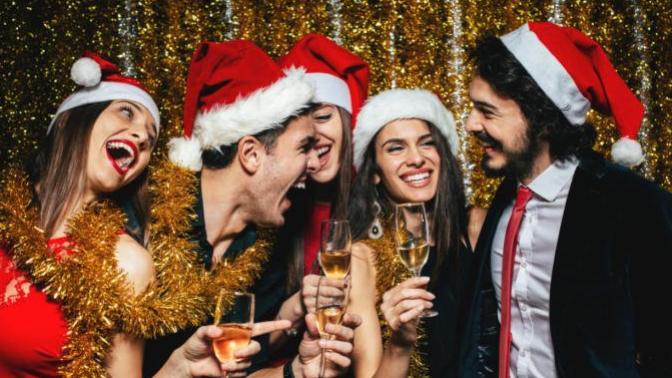 🥂Her Zevke, Her Eğlenceye: Yılbaşında Hangi İçkiler İçilir?