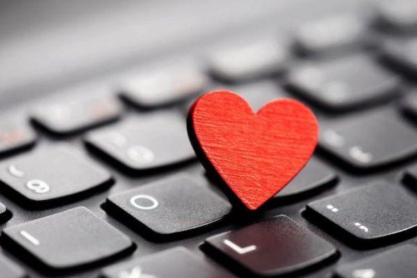 Yeni Trend Online Arkadaşlıklar ve Ortaya Çıkan Durumlar!