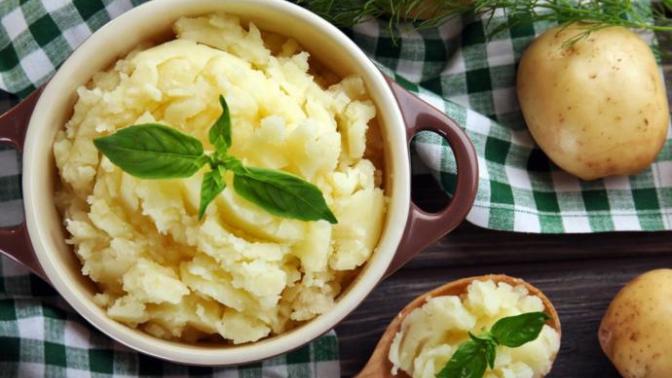 Balığın Yanına Çok Yakışan Kremasız ve Sütsüz Patates Püresi Tarifim🎉