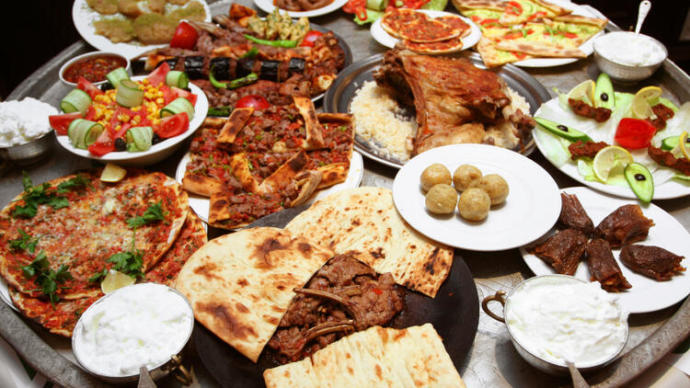 Yemek Kategorisinin Aranan İsmi, Yemeği Sevdiren Fenomen; Novel Soruyor, Madambovvaryy Yanıtlıyor!
