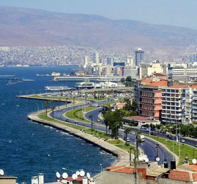 İzmirlinin Ağzından İzmir: Nerede Ne Yapılır, Ne Yenilir Ne İçilir Anlatıyorum!