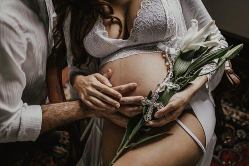 34 Haftalık Gebelik: Acaba Seni Neler Bekliyor?