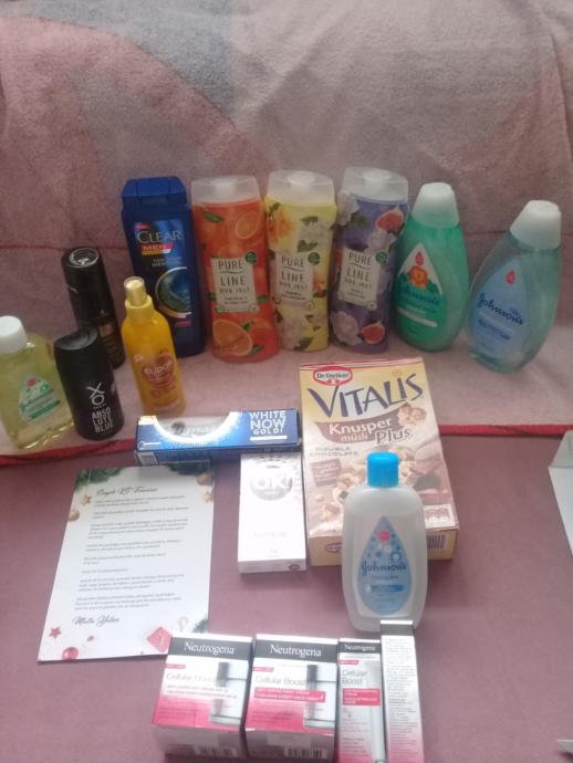 Çam Sakızı KizlarSoruyor Armağanı; Fenomenlere Yeni Yıl Hediyeleri!