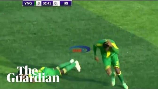 Tanzanya Liginde Futbol Karşılaşmasını Arılar Bastı!