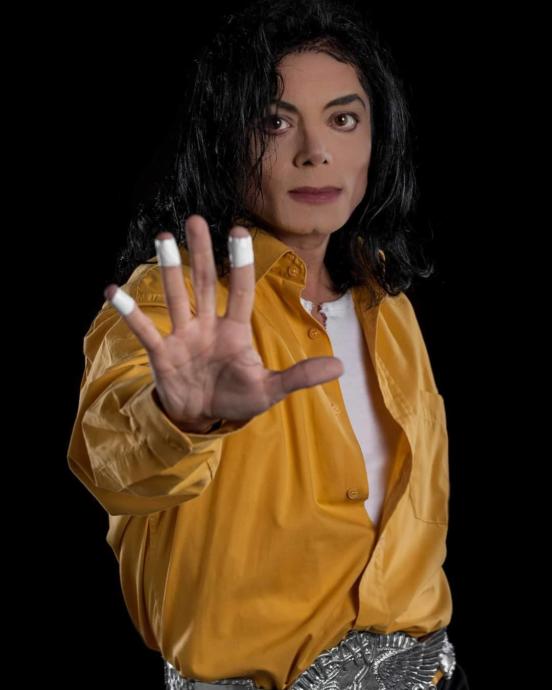 Michael Jackson Yaşıyor Olabilir mi?