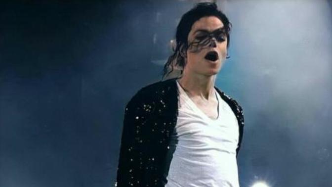 Michael Jackson Yaşıyor Olabilir mi?