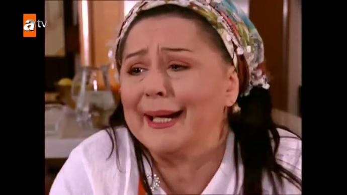 Burcuna Göre Selena Dizisinde Sen Kimsin?