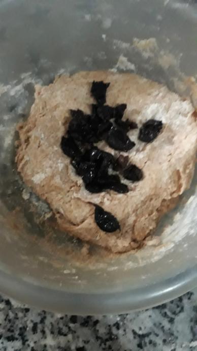 Tam Buğdaylı Zeytinli Poğaça Nasıl Yapılır?