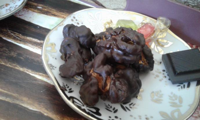 Kahve Yanı Atıştırmalığı Hem Kolay Hem Lezzetli Cevizli Bomba