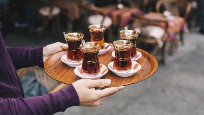 Misafirlere Çay Yetiştiremeyenler Buraya: Çay Makinesi!