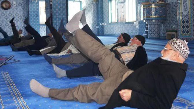 Hepimizin Sürekli Karşılaştığı En Sihirli Ortam: Cami Cemaati Karakterleri!