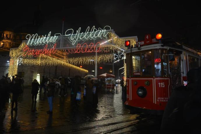Taksim Meydanı ve Tramvay