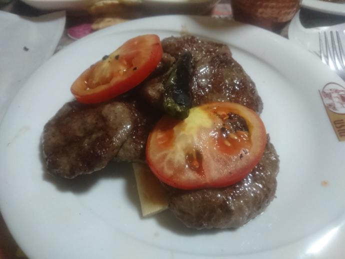 Türkiyenin Meşhur Köftecisini Tadımlamak İçin Sivasa Gidiyoruz! Köfteci Kirli Ahmet Usta