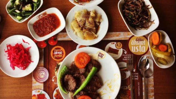 Türkiye'nin Meşhur Köftecisini Tadımlamak İçin Sivas'a Gidiyoruz! ''Köfteci Kirli Ahmet Usta''