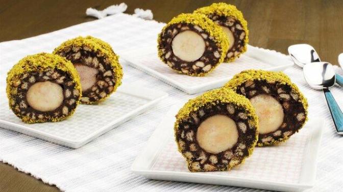 Tatlı Krizine Birebir: Pratik Bisküvili Mozaik Pasta Nasıl Yapılır?