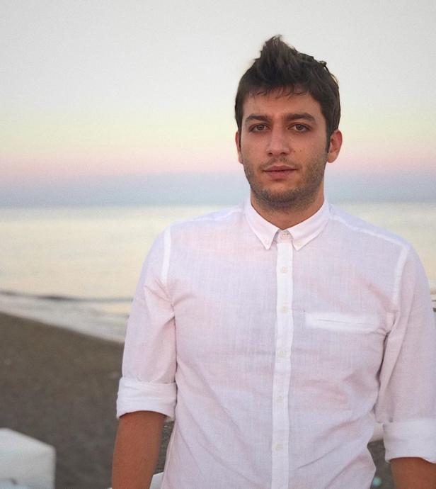 Çok Güzel Hareketler Bunlar: BKM Mutfak Ekolünün En Konuşulan İsmi, ÇGHB 2. Kuşak Oyuncusu Cenan Adıgüzel KizlarSoruyorda!