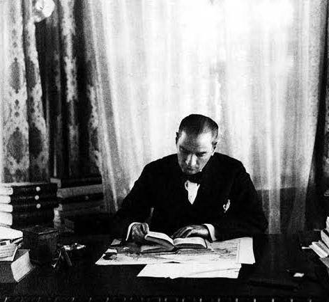 Onu Hep Başarılarıyla Anmıştık: Mustafa Kemal Atatürk Ve Kişilik Özellikleri!