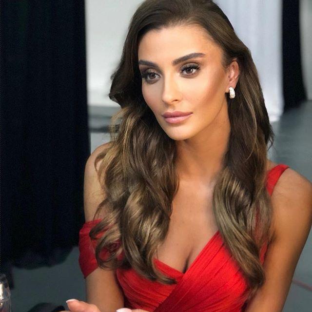 Özge Ulusoy: Dünyayı Sevgi Kurtaracak