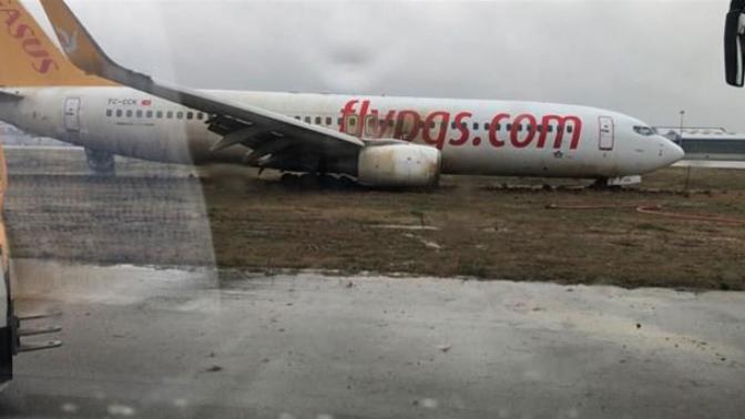 Sabiha Gökçen Havalimanı'nda Pistten Çıkan Uçağın Pilotu ile Kule Arasındaki Konuşmalar Yayınlandı