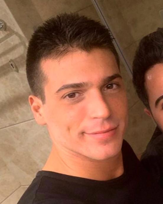 Can yaman asker tıraşı oldu