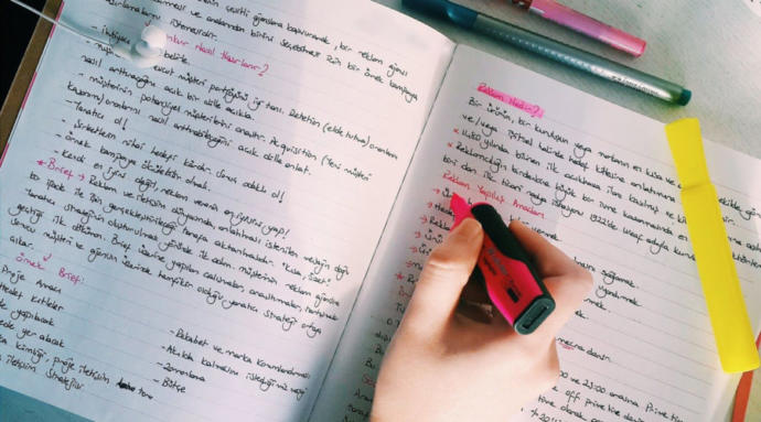 📖