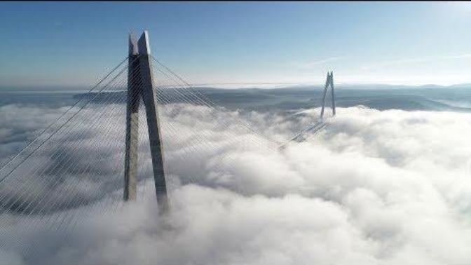 İstanbul'da Etkili Olan Sis Yavuz Sultan Selim Köprüsü'nde Görsel Şölen Yaşattı