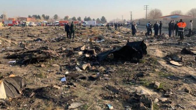 İran Ukrayna Havayollarına Ait Yolcu Uçağının Yanlışlıkla Vurulduğunu Açıkladı